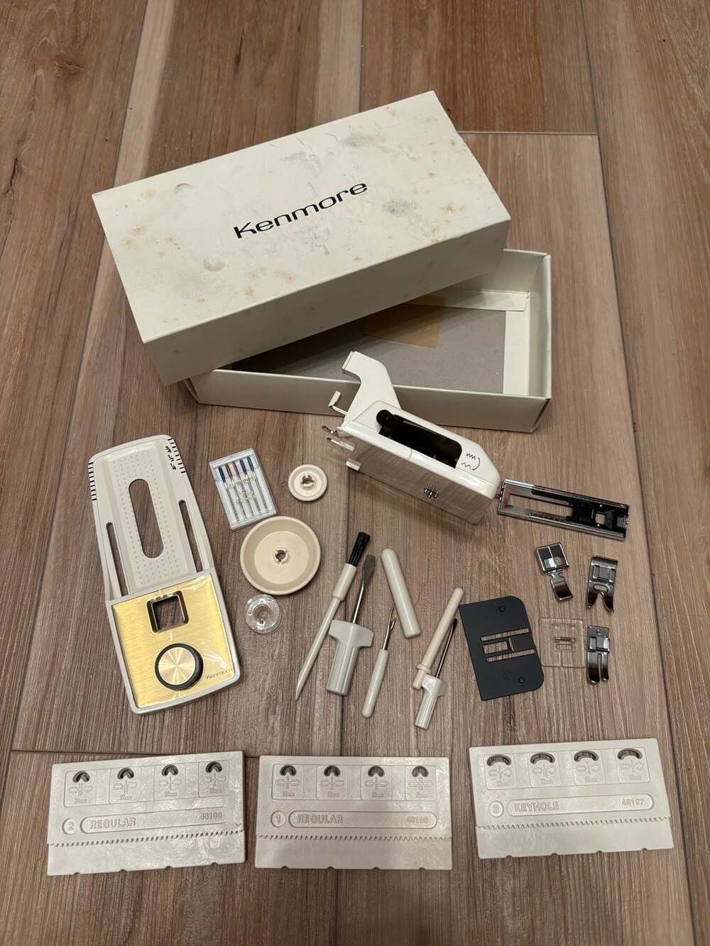 Kenmore Buttonhole zigzag foot Sewing Machine Attachment Kit model # 1450280